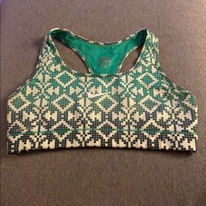 Nike pro sports bra